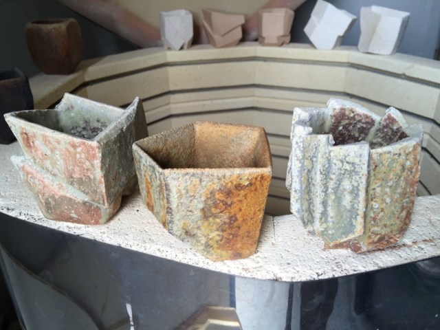 Oxidation refiring of reduction-cooled, wood-fired ceramics | Kazegama